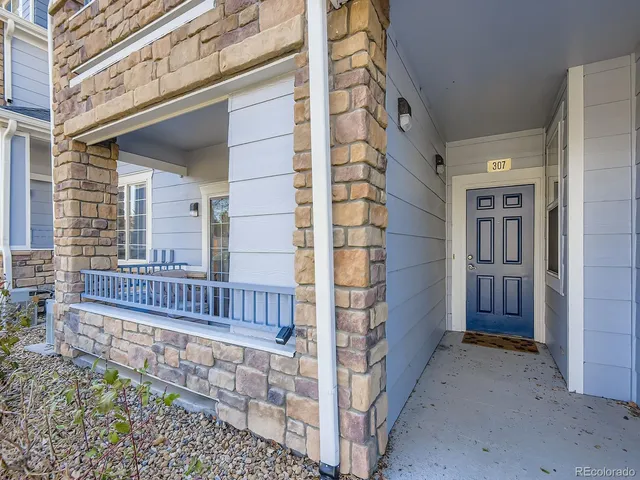 $300,000 | 5255 Memphis Street, Unit 307, Denver, CO 80239
