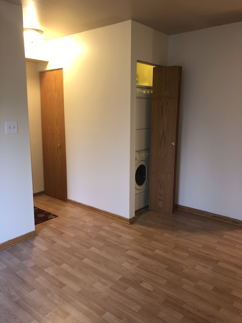 2300 Light Road, Unit 208 Oswego, IL 60543 - Photo 5 of 17