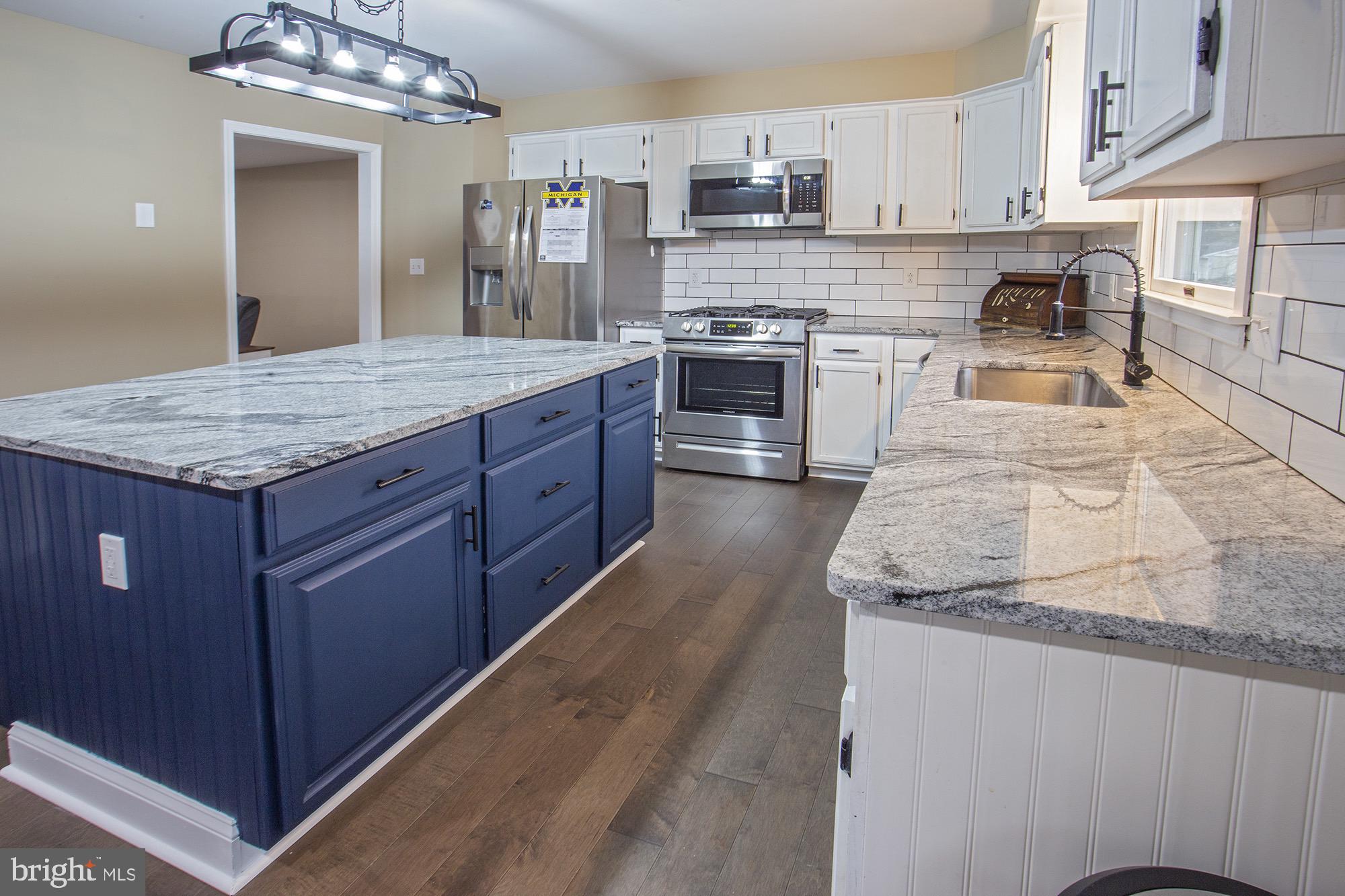 155 Boston Road Pennsville, NJ 08070 - Photo 8 of 23 Eat in Kitchen