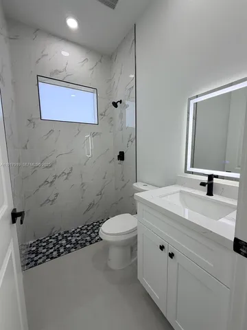 $2,000 | 1144 Mobley Street East, Lehigh Acres, FL 33974