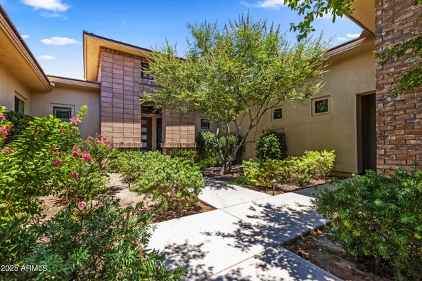 $1,750,000 | 2754 East Kingbird Drive, Gilbert, AZ 85297