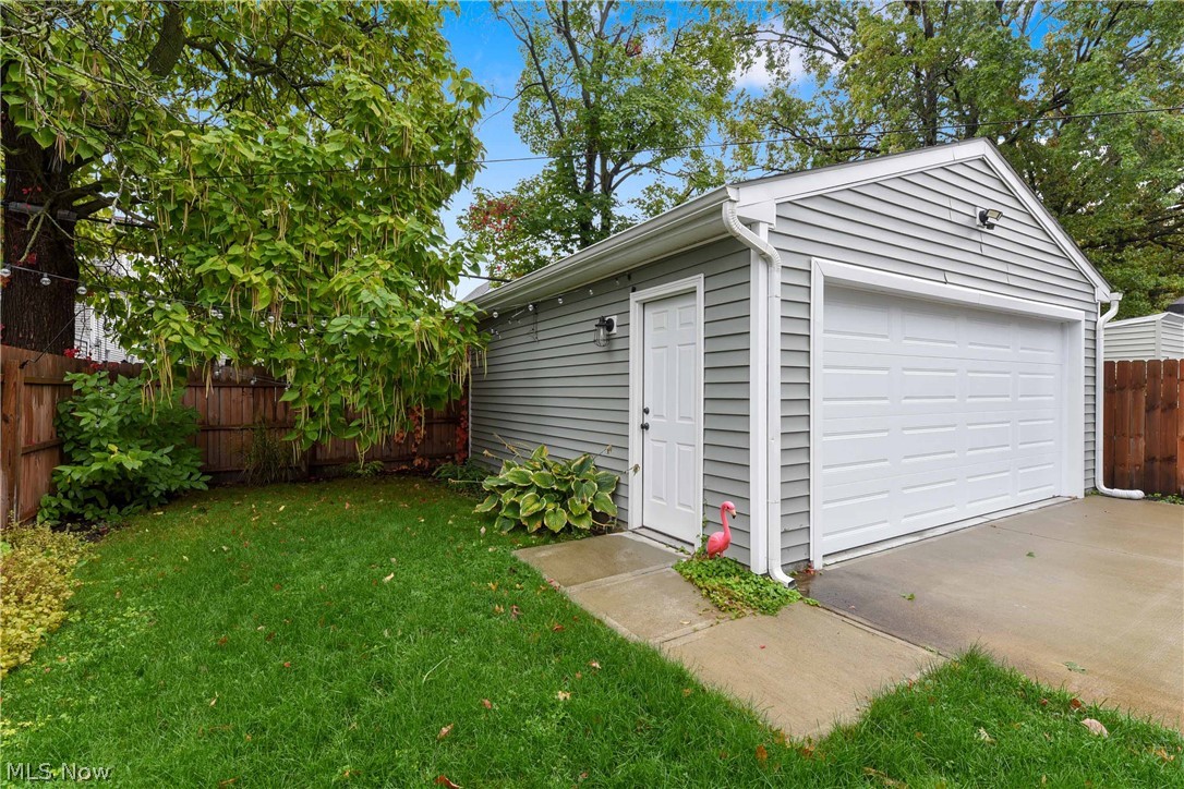 1283 Warren Road Lakewood, OH 44107 - Photo 34 of 35