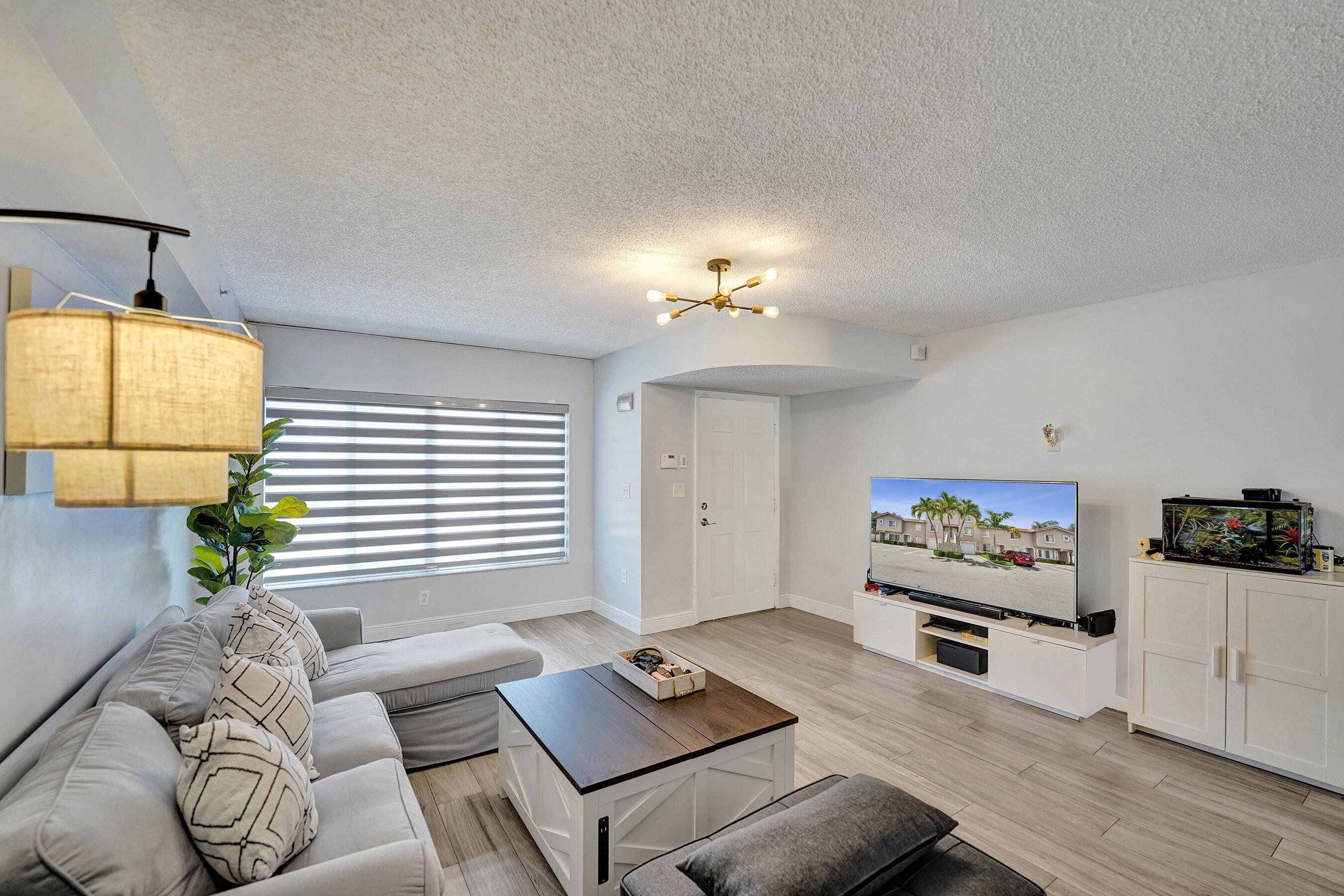 173 Riviera Circle Weston, FL 33326 - Photo 17 of 41 DSC01370