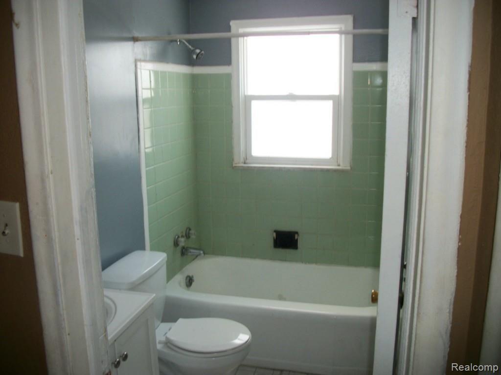 27366 Freda Street Inkster, MI 48141 - Photo 12 of 20 006.jpg