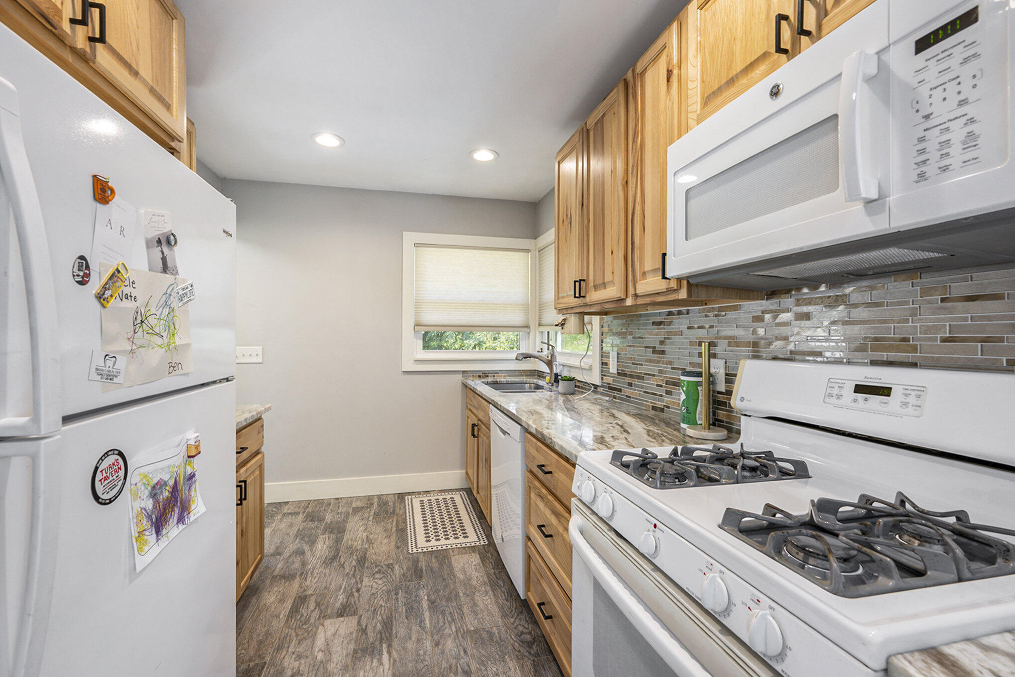 17561 Taft Road Spring Lake, MI 49456 - Photo 8 of 21 009_17561taftrd_23