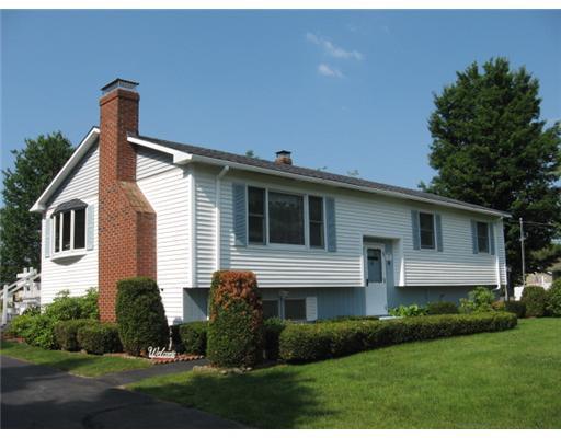 46 Andrea Avenue Waterville, ME 04901 - Photo 1 of 25 Exterior Front.
