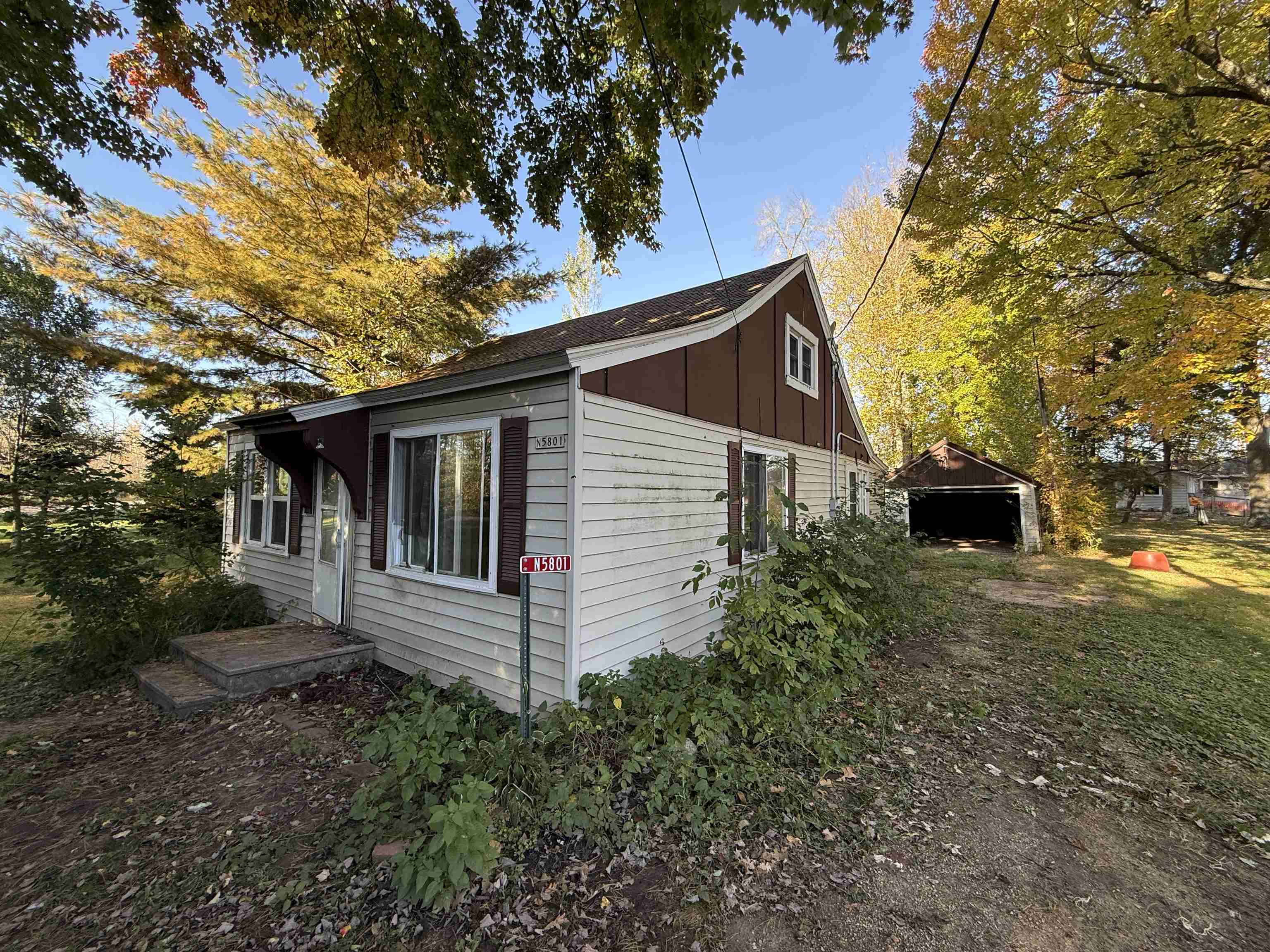 N5801 Edgewood Road Shawano, WI 54166 - Photo 1 of 10 Gallery Image 1