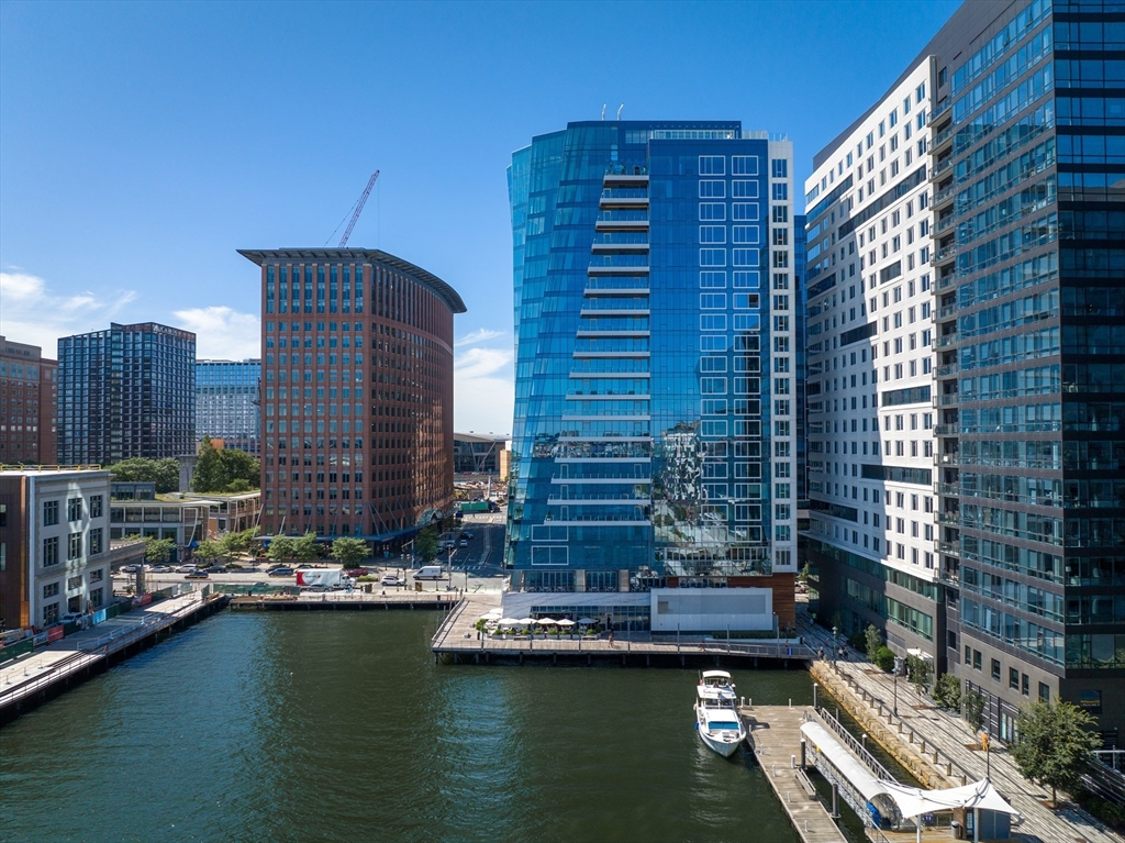 150 Seaport Boulevard, Unit 20E Boston, MA 02210 - Photo 3 of 13