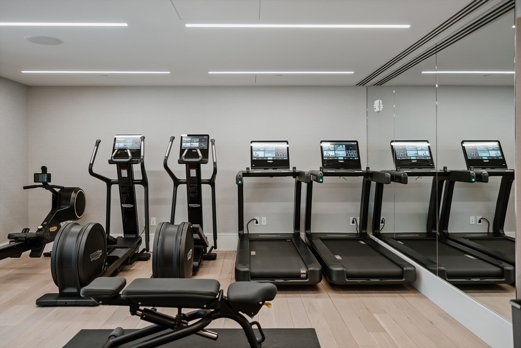 150 Seaport Boulevard, Unit 20E Boston, MA 02210 - Photo 9 of 13