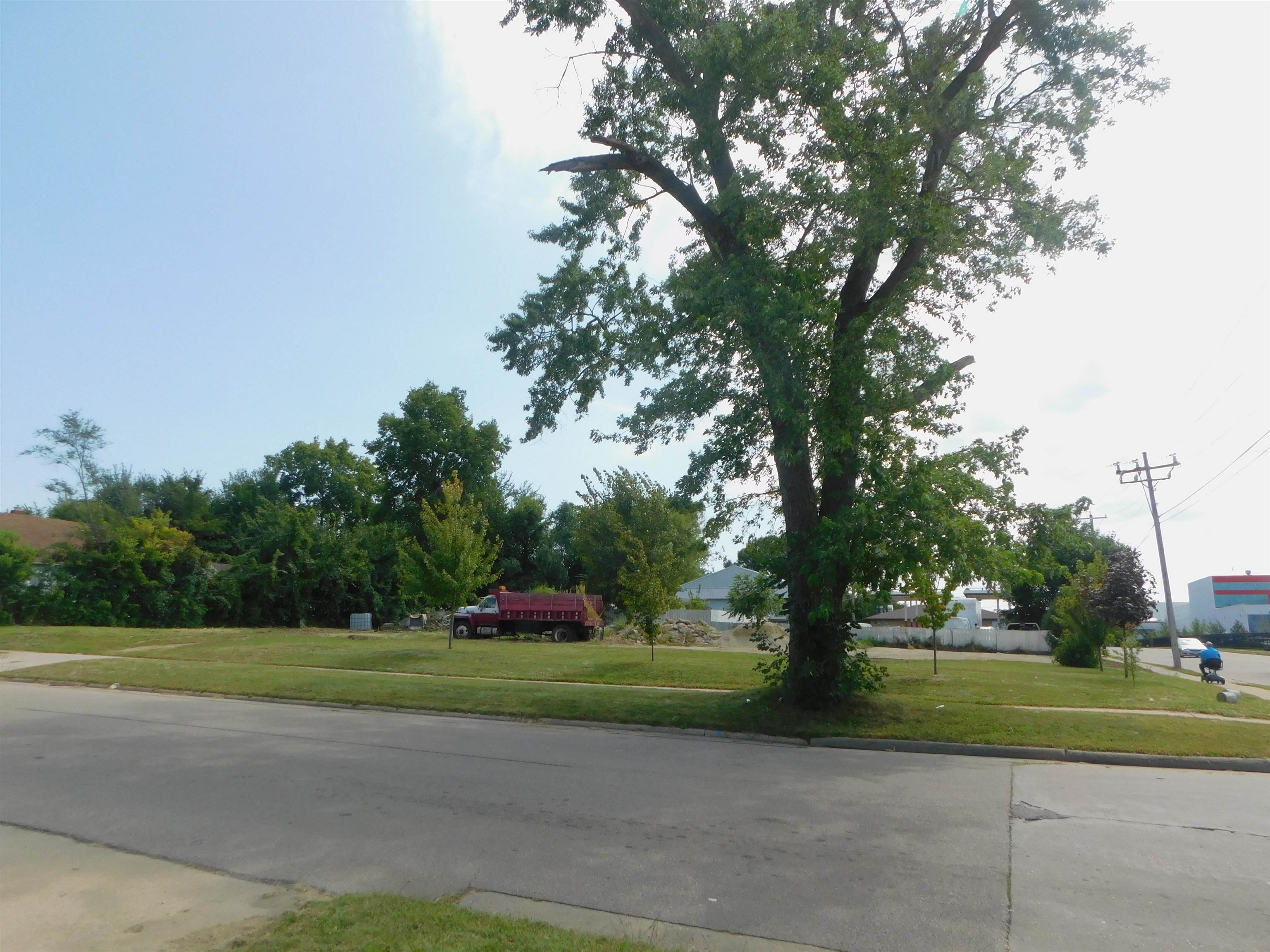1681 Park Beloit Wi 53511 Beloit, WI 53511 - Photo 2 of 5