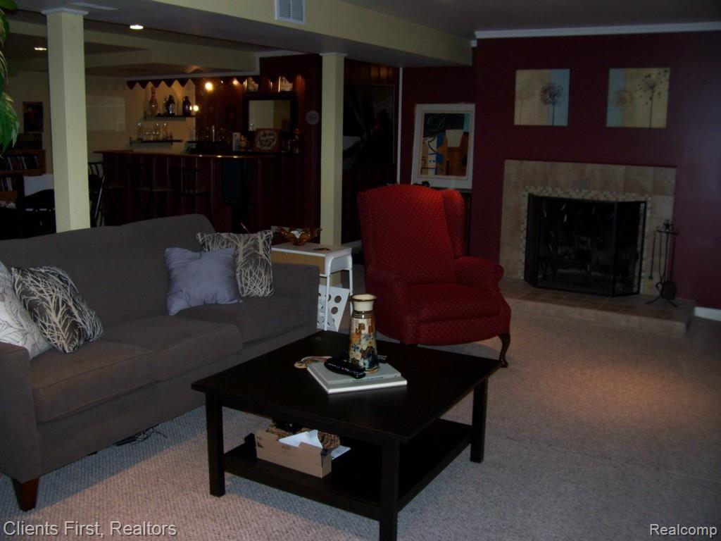 15630 Meadowbrook Road Redford, MI 48239 - Photo 24 of 27 15630 Meadowbrook 029.jpg