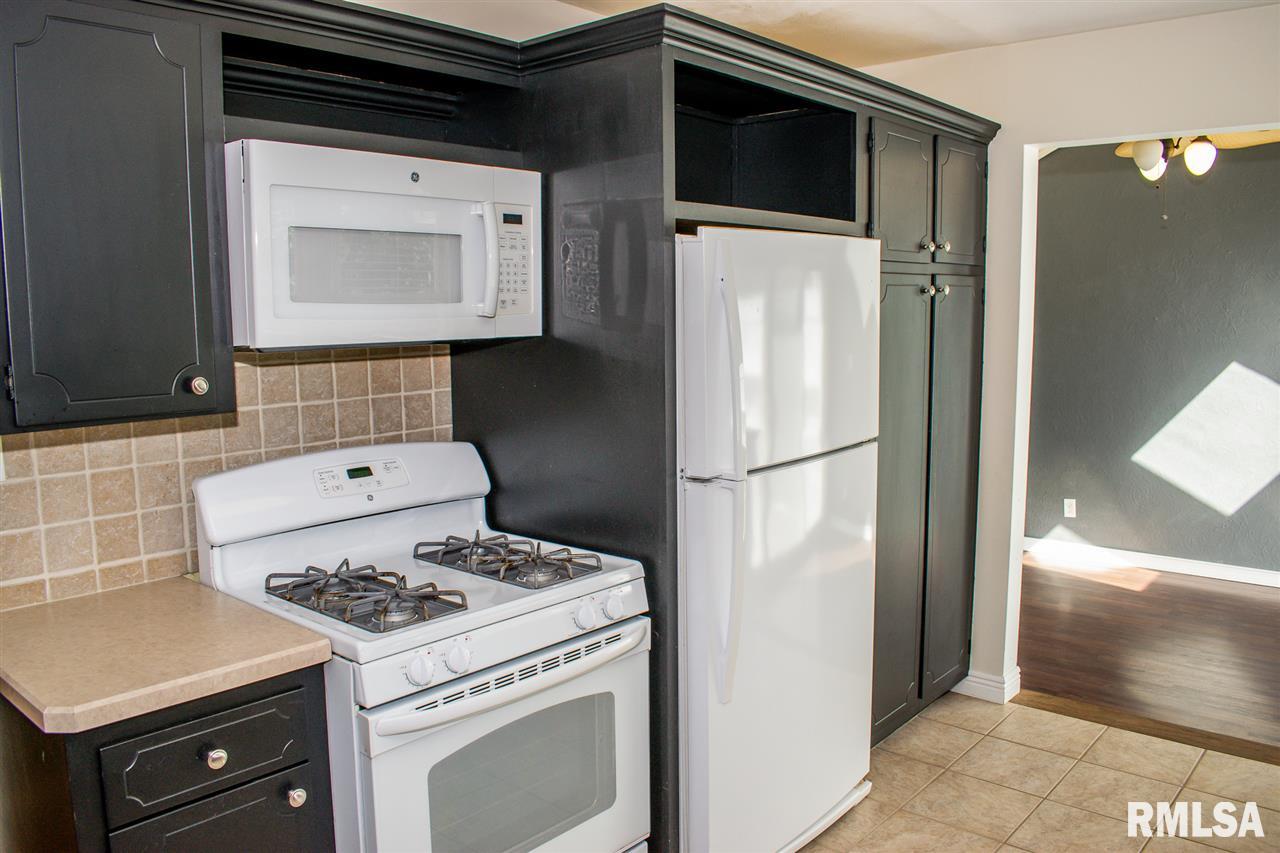 226 East Cherry Ridge Road Peoria, IL 61614 - Photo 11 of 25 Gallery Image 11