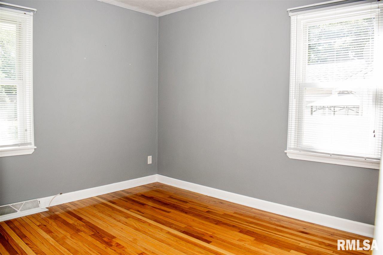 226 East Cherry Ridge Road Peoria, IL 61614 - Photo 16 of 25 Gallery Image 16