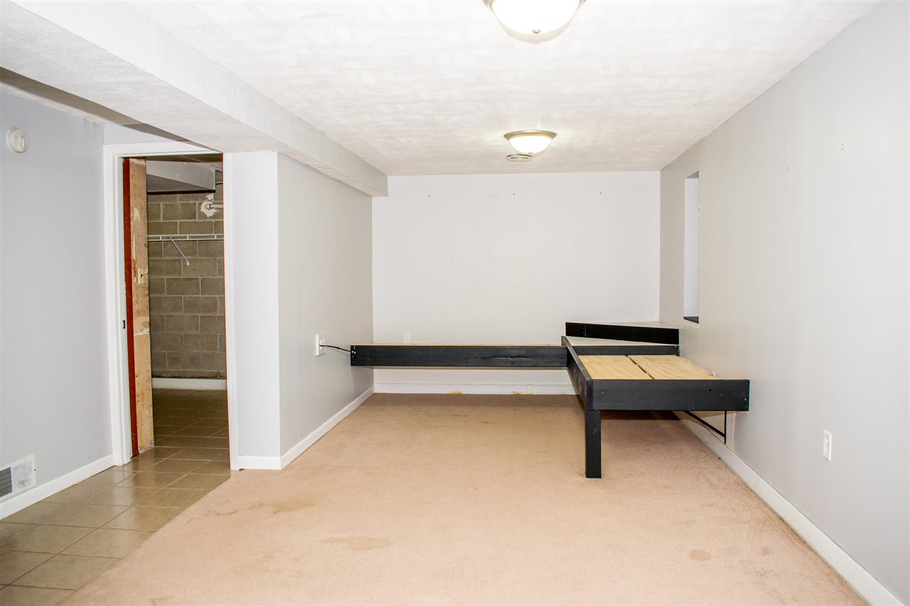 226 East Cherry Ridge Road Peoria, IL 61614 - Photo 20 of 25 Gallery Image 20
