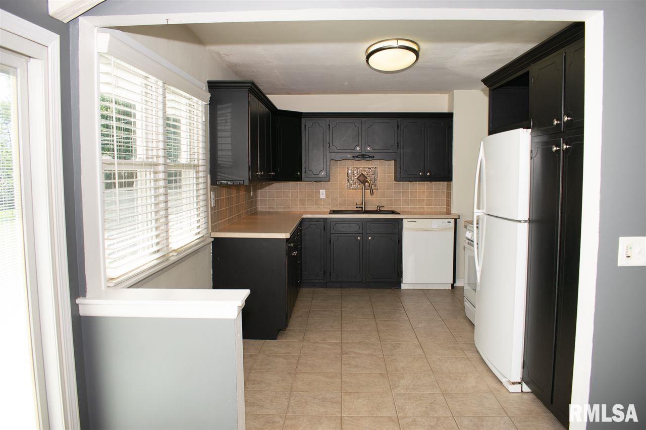 226 East Cherry Ridge Road Peoria, IL 61614 - Photo 8 of 25 Gallery Image 8
