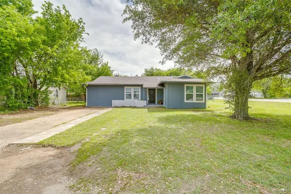 $233,900 | 500 North Main Street, Joshua, TX 76058