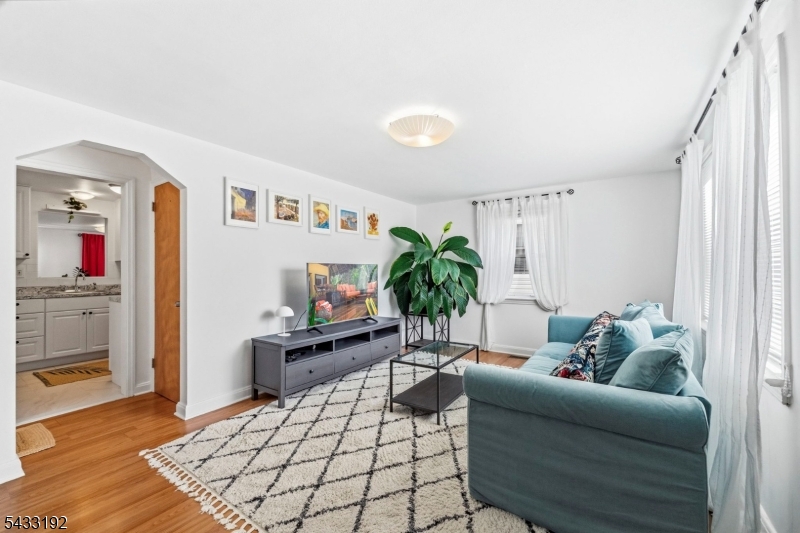 128 Livingston Road Linden, NJ 07036 - Photo 4 of 38