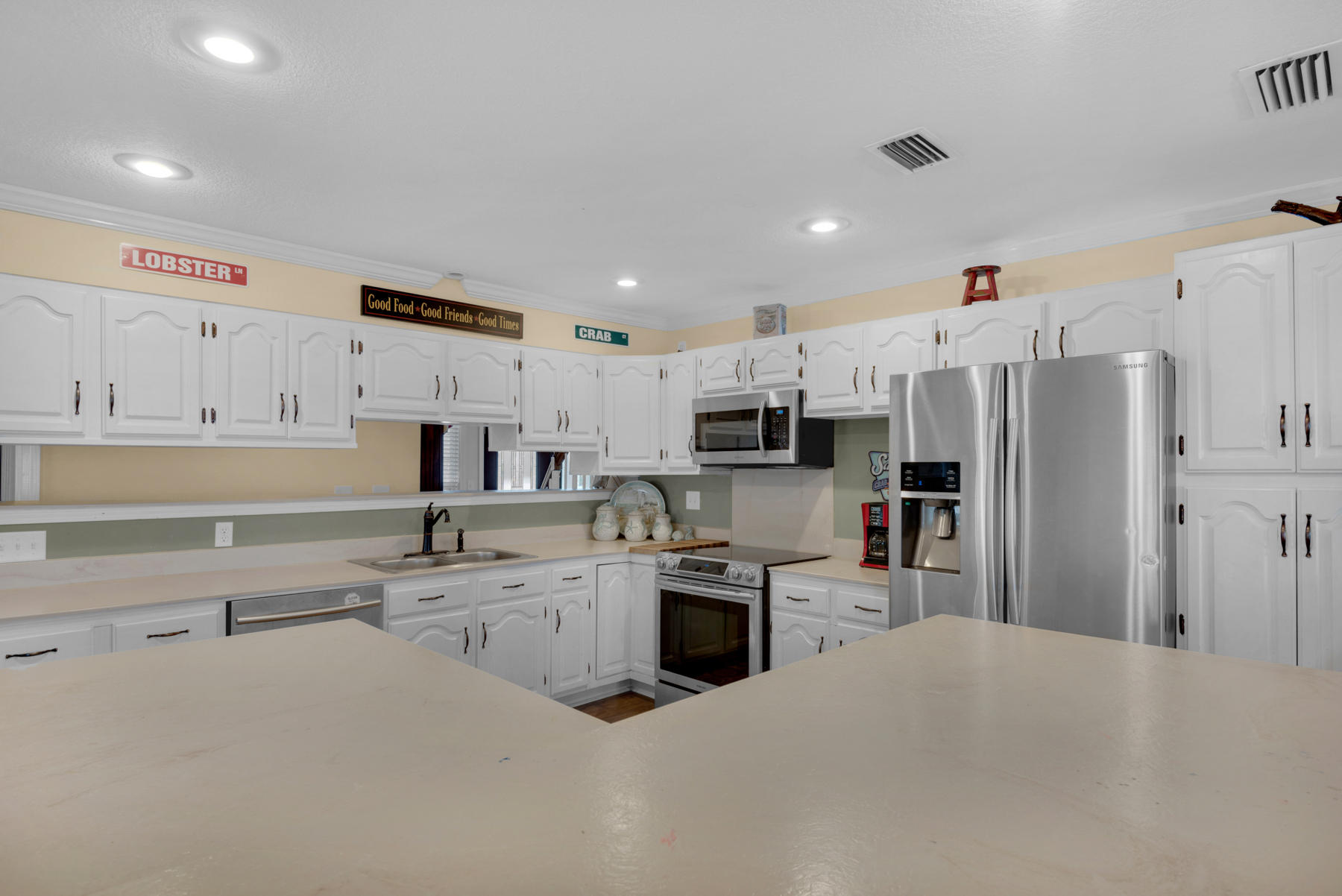 44 Dolphin Place Freeport, FL 32439 - Photo 23 of 76 44 Dolphin Pl_20201203_120