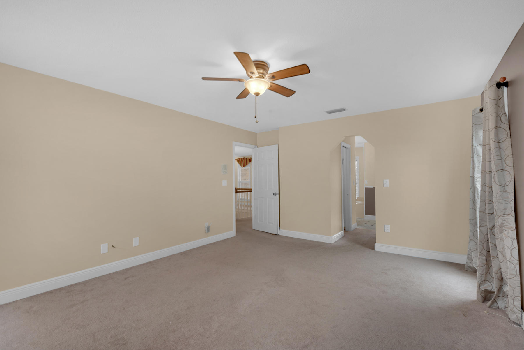 44 Dolphin Place Freeport, FL 32439 - Photo 53 of 76 a view of an empty room