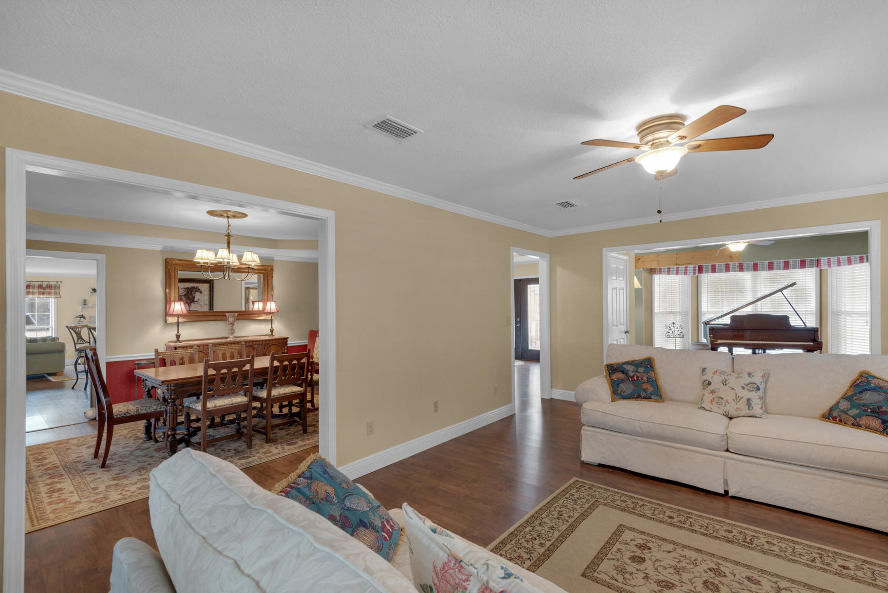 44 Dolphin Place Freeport, FL 32439 - Photo 10 of 76 44 Dolphin Pl_20201203_055