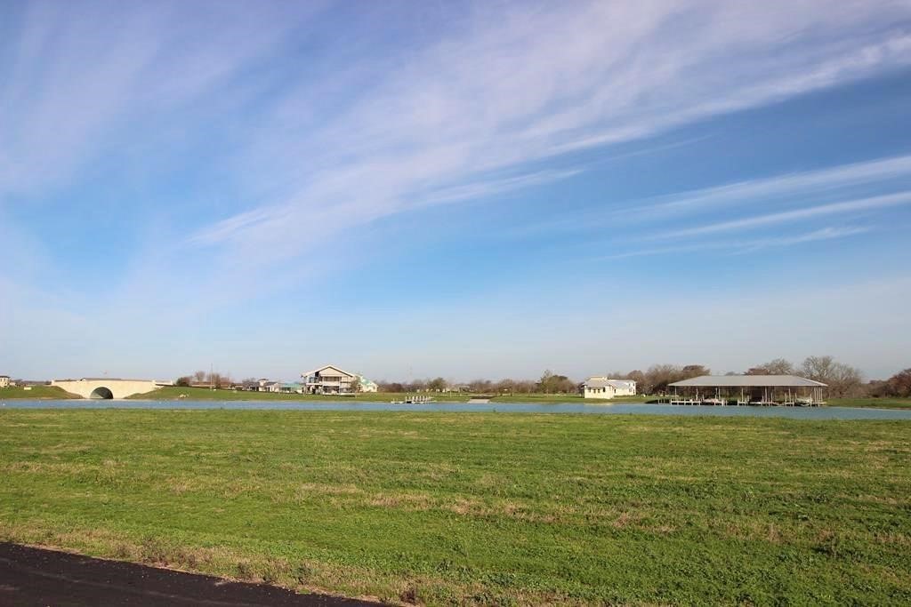 510 River Ranch Circle Martindale, TX 78655 - Photo 5 of 20 a view of an ocean