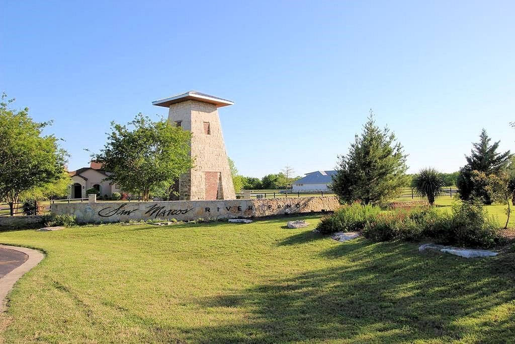 510 River Ranch Circle Martindale, TX 78655 - Photo 7 of 20 a view of a swimming pool with an ocean view