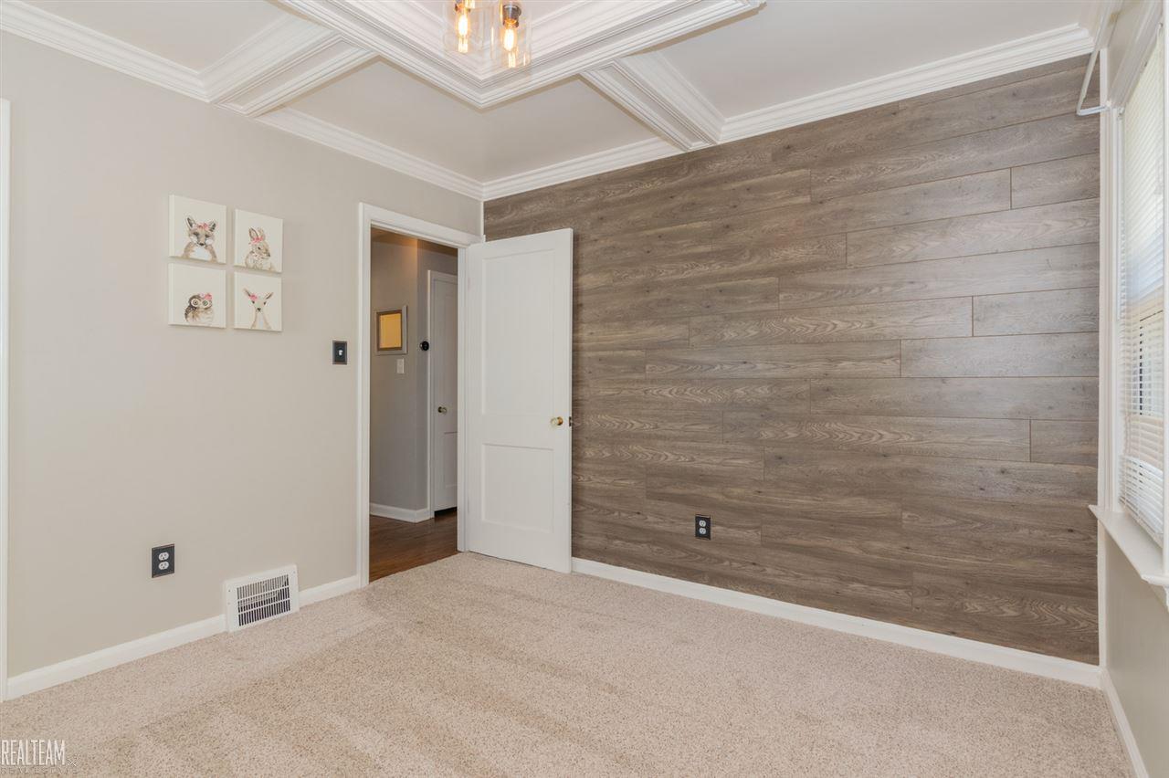 910 Harvard Road Berkley, MI 48072 - Photo 13 of 24