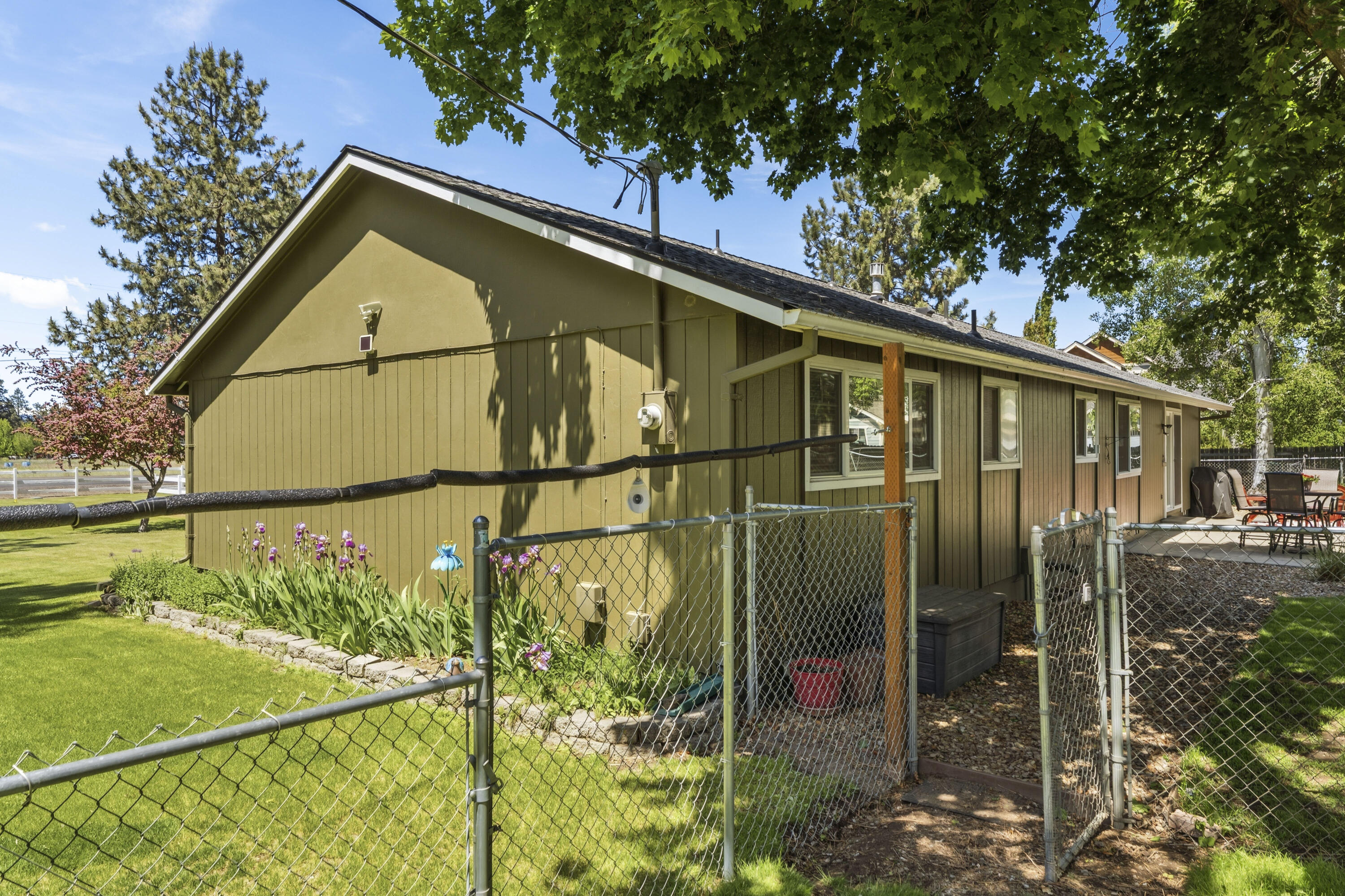 61908 Pettigrew Road Bend, OR 97702 - Photo 49 of 62 14-Exterior