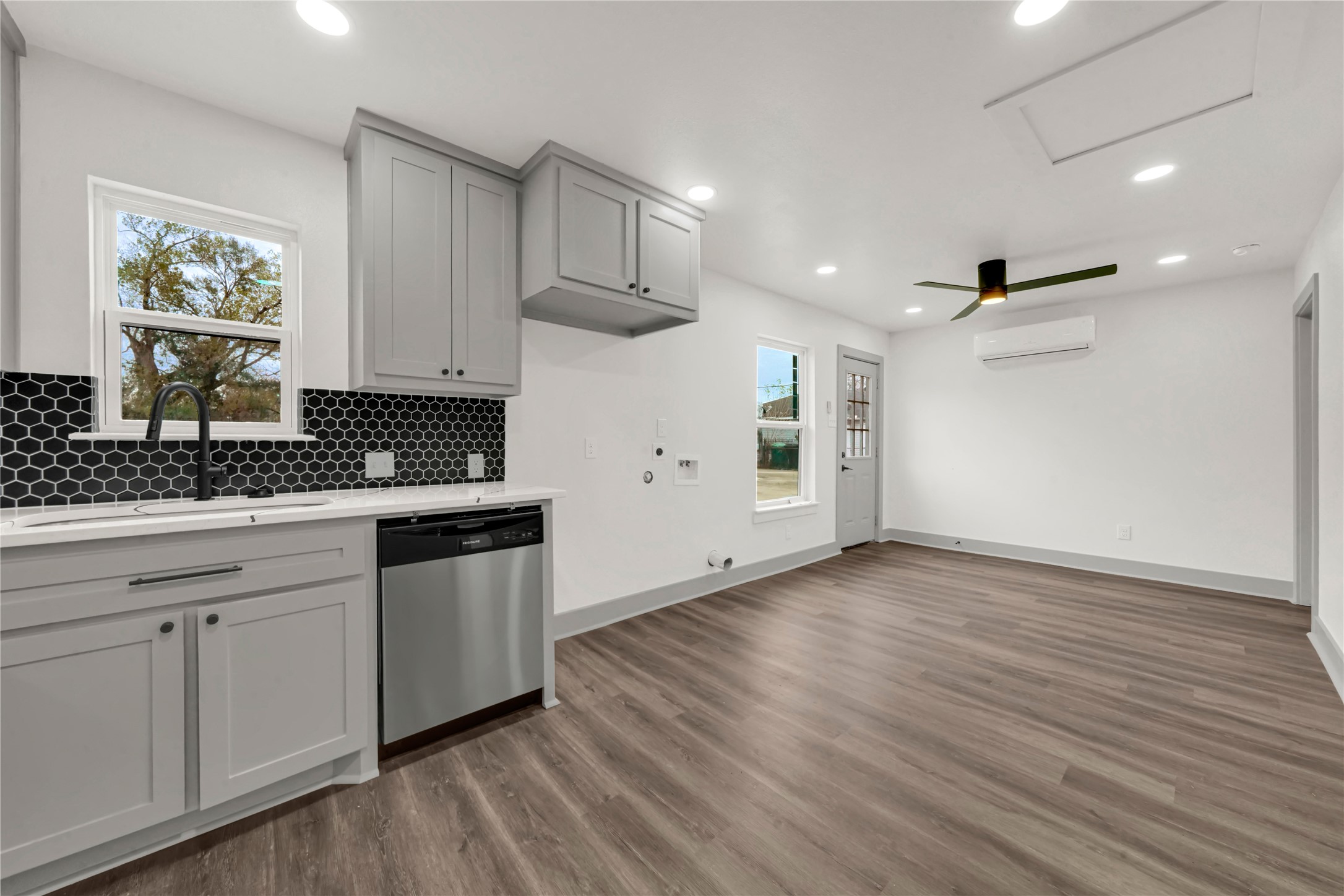 4331 Herridge Street Houston, TX 77022 - Photo 28 of 32
