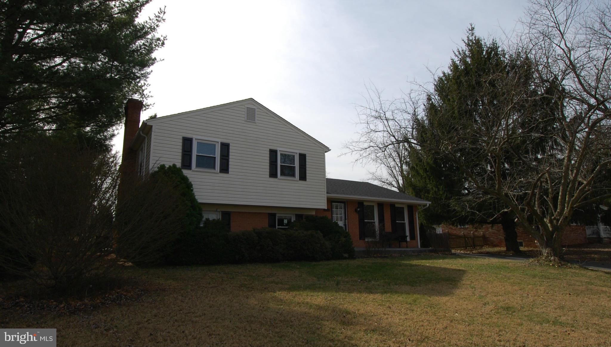 9302 Gue Road Damascus, MD 20872 - Photo 1 of 29 Exterior (Front)
