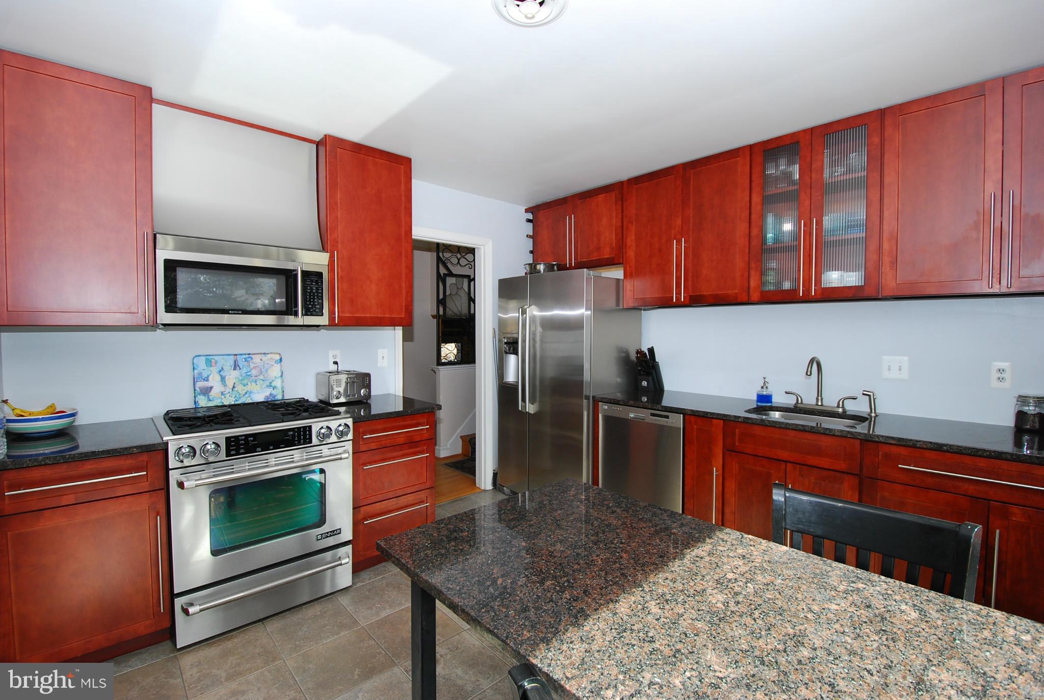 9302 Gue Road Damascus, MD 20872 - Photo 5 of 29 Kitchen