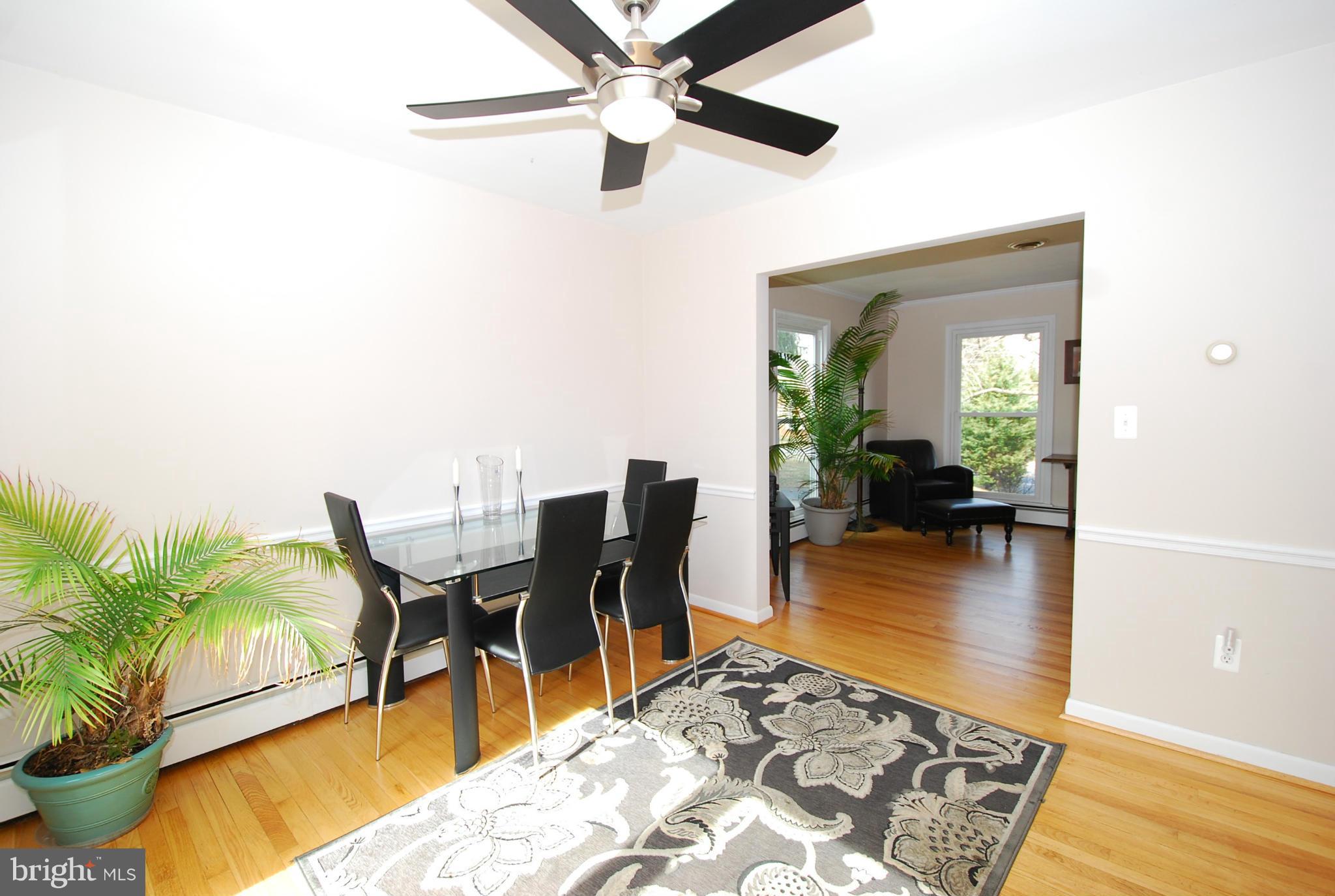9302 Gue Road Damascus, MD 20872 - Photo 6 of 29 Dining Room
