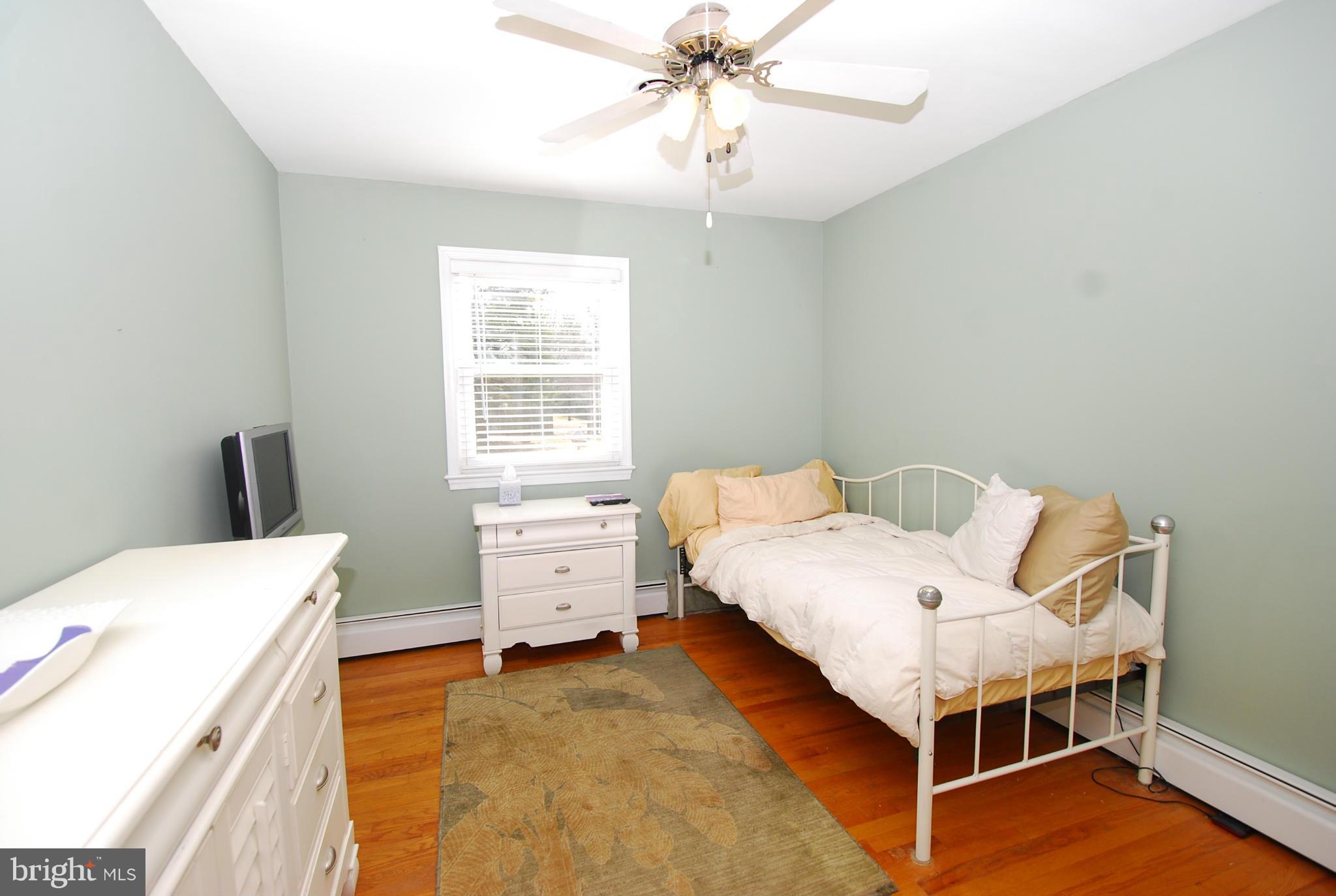 9302 Gue Road Damascus, MD 20872 - Photo 9 of 29 Bedroom