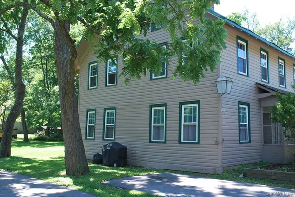 $2,150 | 249 B Pine Island Turnpike, Warwick, NY 10990