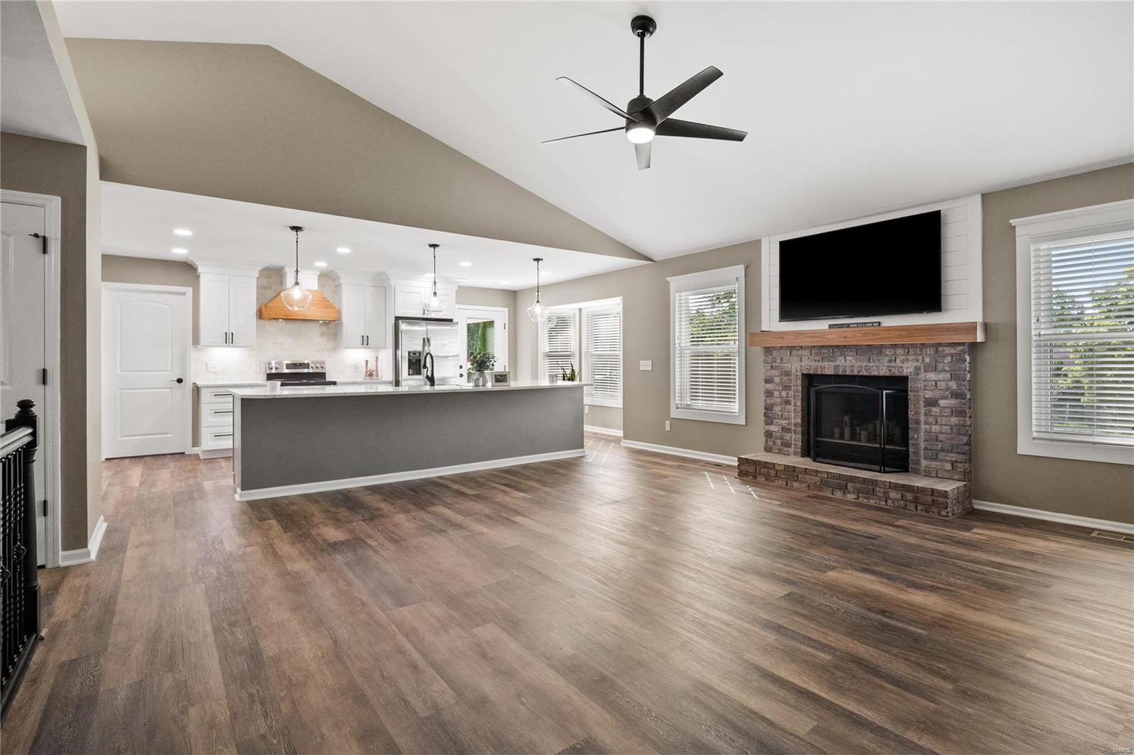 4530 Briargate Drive St. Charles, MO 63304 - Photo 14 of 53