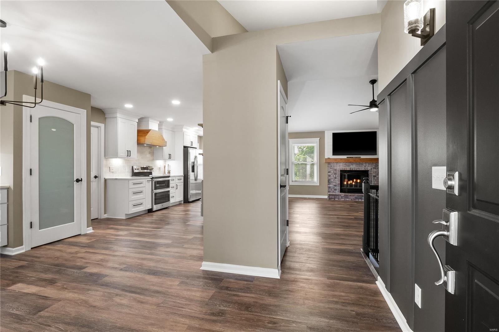 4530 Briargate Drive St. Charles, MO 63304 - Photo 3 of 53