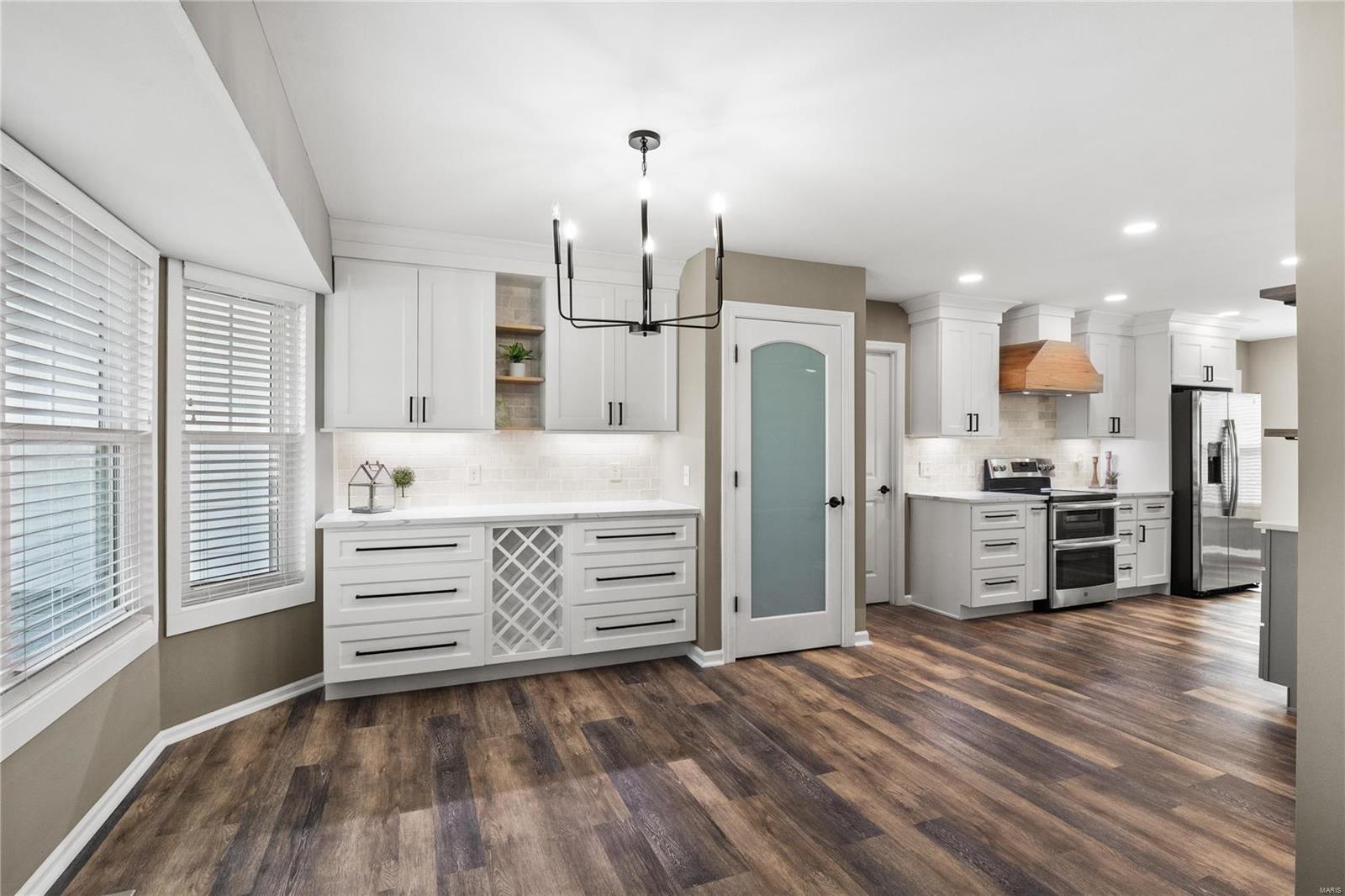 4530 Briargate Drive St. Charles, MO 63304 - Photo 5 of 53