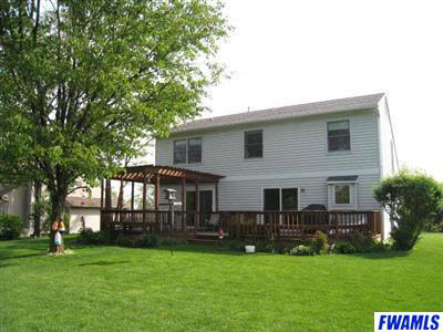 1932 Hunter's Ridge Drive Huntington, IN 46750 - Photo 3 of 26 Gallery Image 3