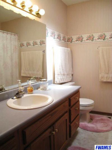 1932 Hunter's Ridge Drive Huntington, IN 46750 - Photo 23 of 26 Gallery Image 23