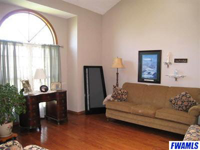 1932 Hunter's Ridge Drive Huntington, IN 46750 - Photo 8 of 26 Gallery Image 8