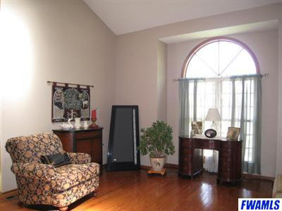 1932 Hunter's Ridge Drive Huntington, IN 46750 - Photo 9 of 26 Gallery Image 9