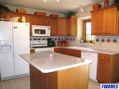 1932 Hunter's Ridge Drive Huntington, IN 46750 - Photo 10 of 26 Gallery Image 10