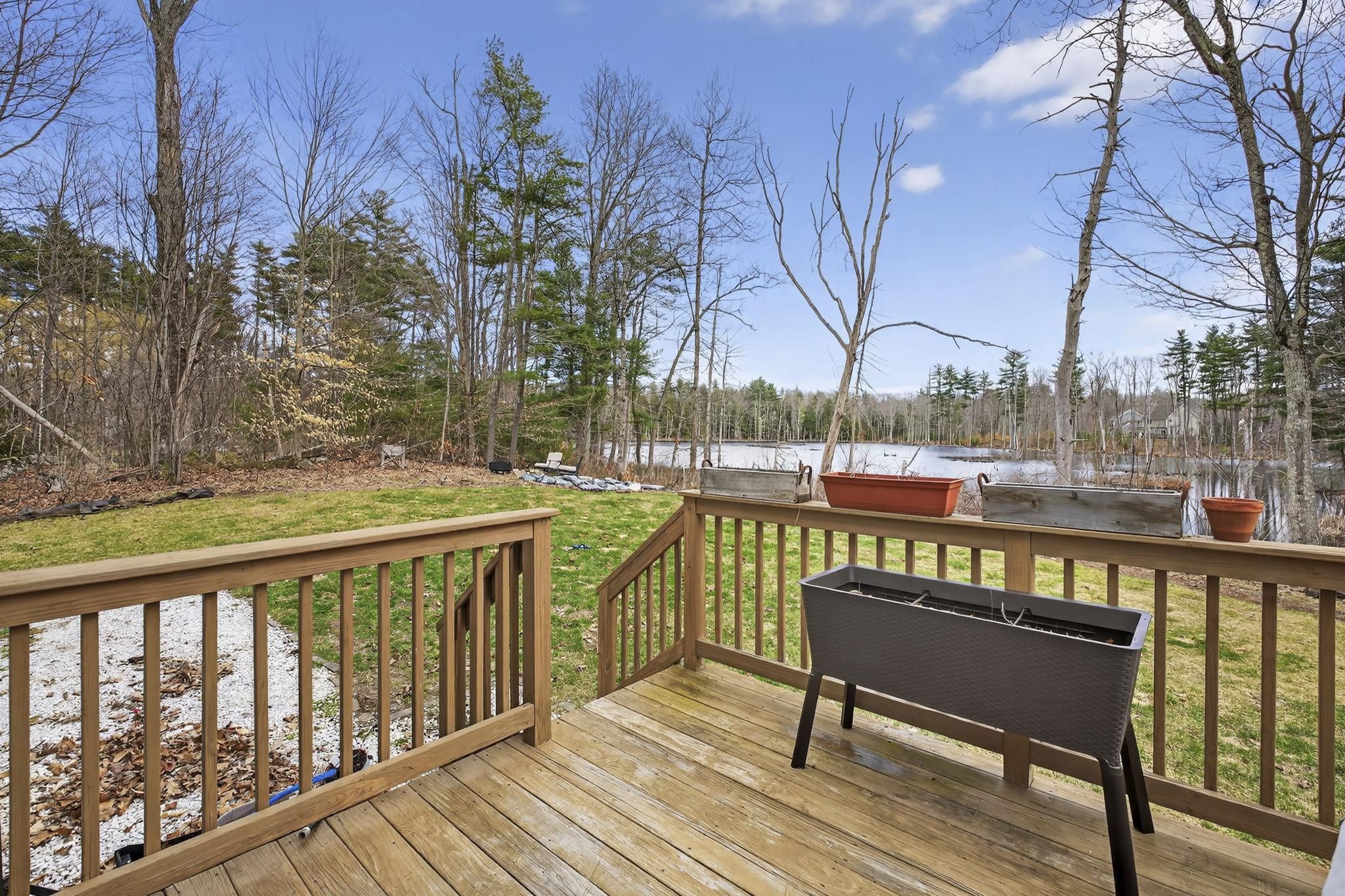 274 Pleasant Street Epping, NH 03042 - Photo 23 of 35