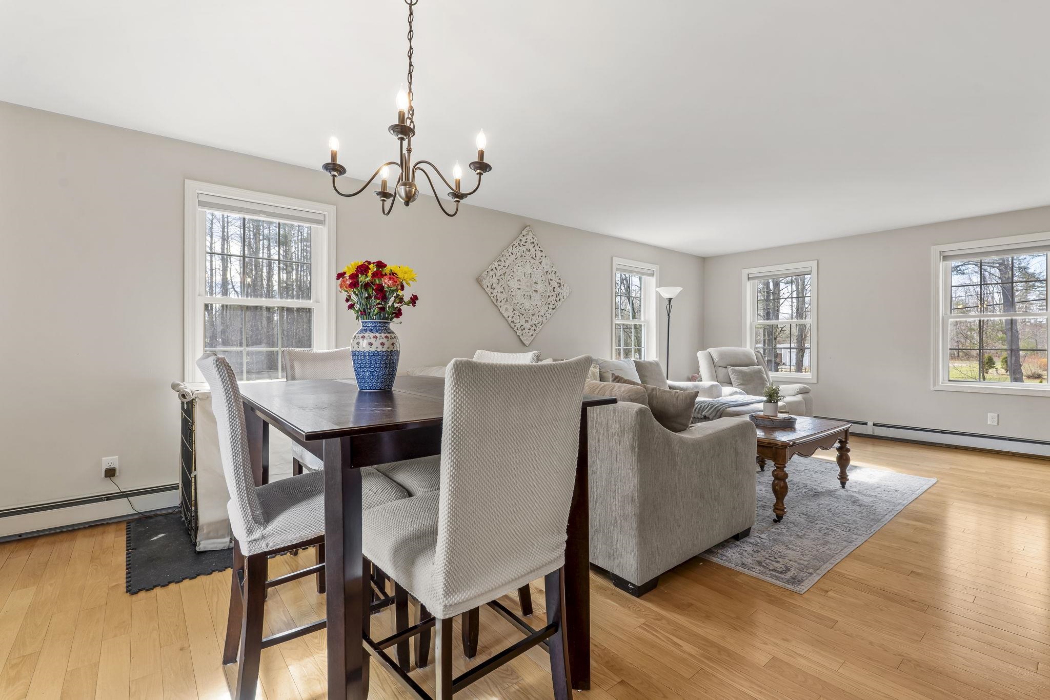 274 Pleasant Street Epping, NH 03042 - Photo 5 of 35