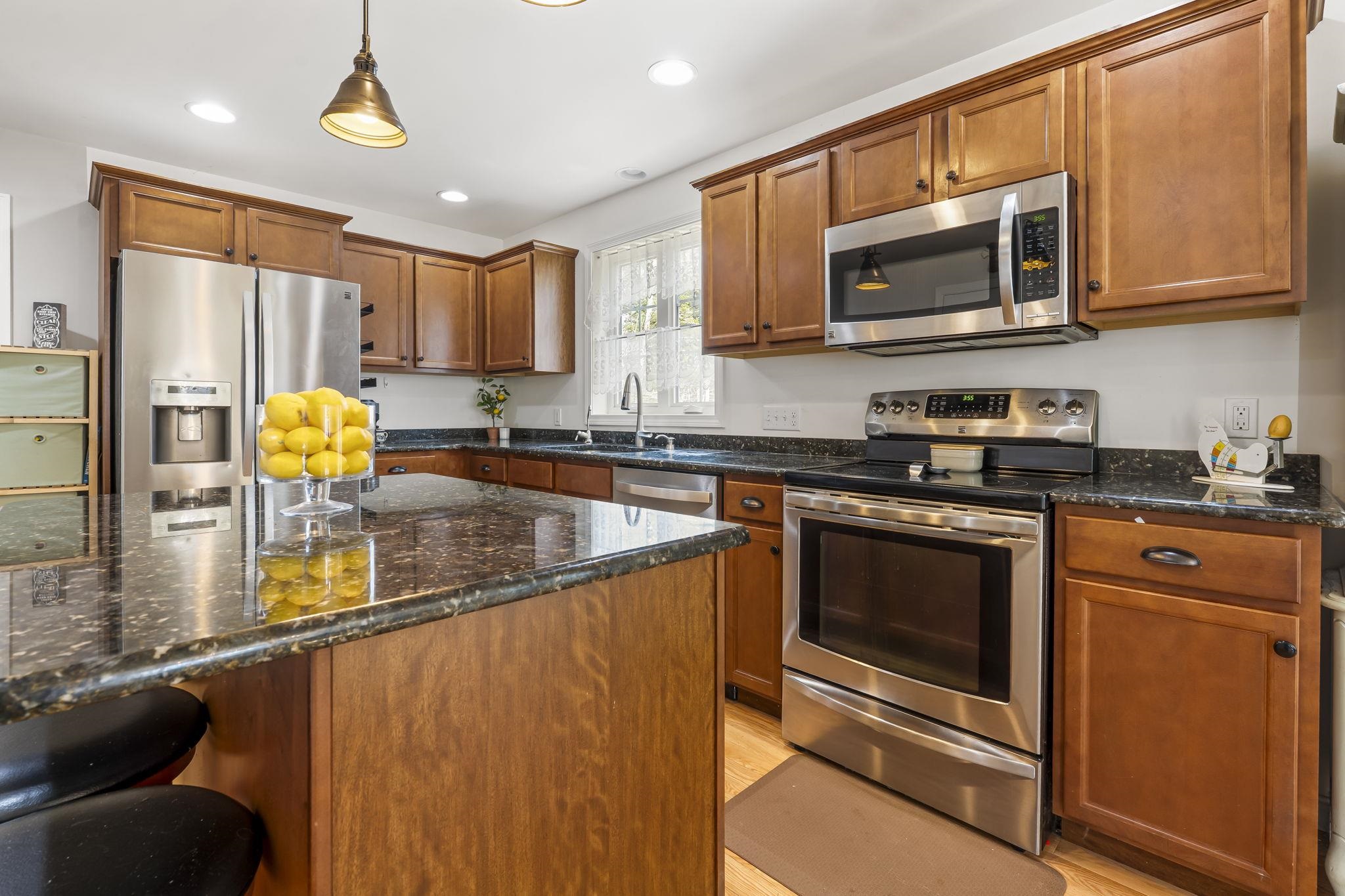 274 Pleasant Street Epping, NH 03042 - Photo 7 of 35