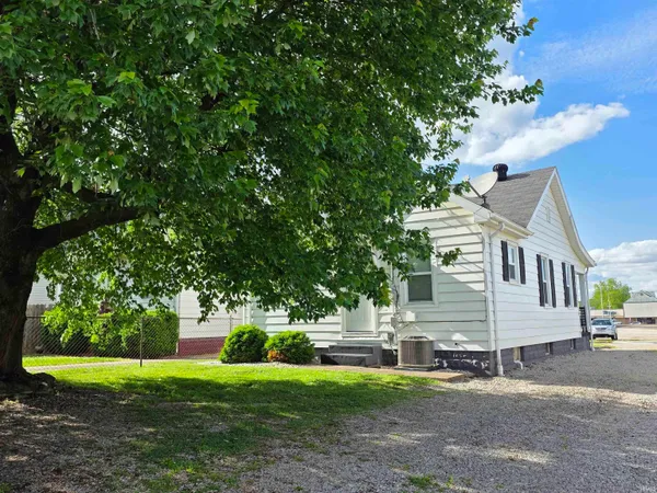 $139,900 | 513 Richardt Avenue, Evansville, IN 47711