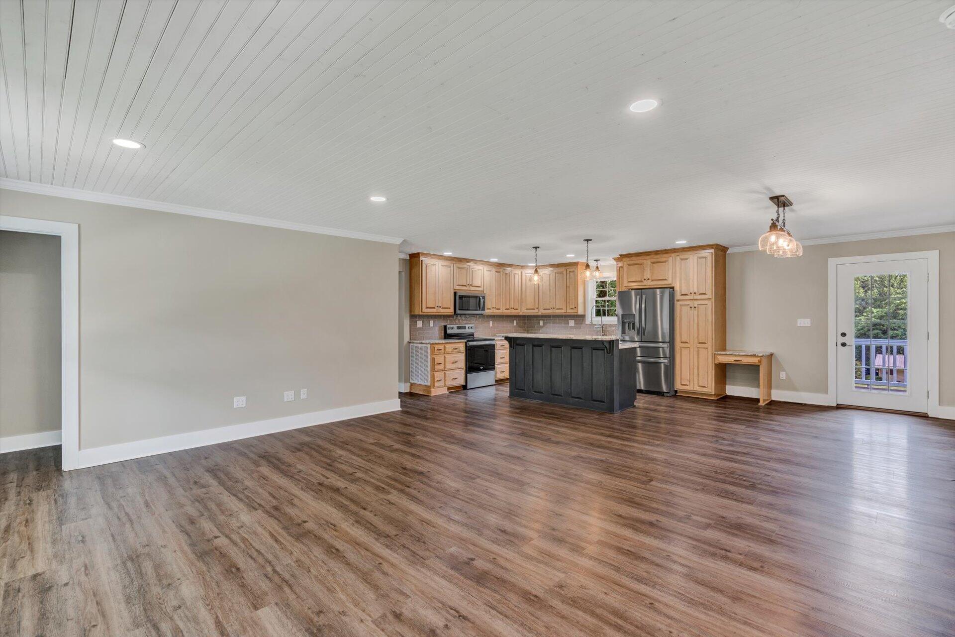 1255 Scuffling Hill Road Rocky Mount, VA 24151 - Photo 8 of 39 E850CA86-6C7E-45FA-9ABE-BF8A9E07315D
