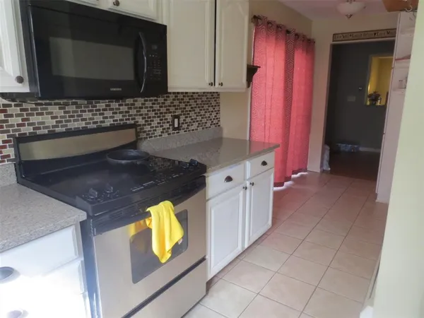 $2,200 | 823 Jennifer Lane, Endicott, NY 13760