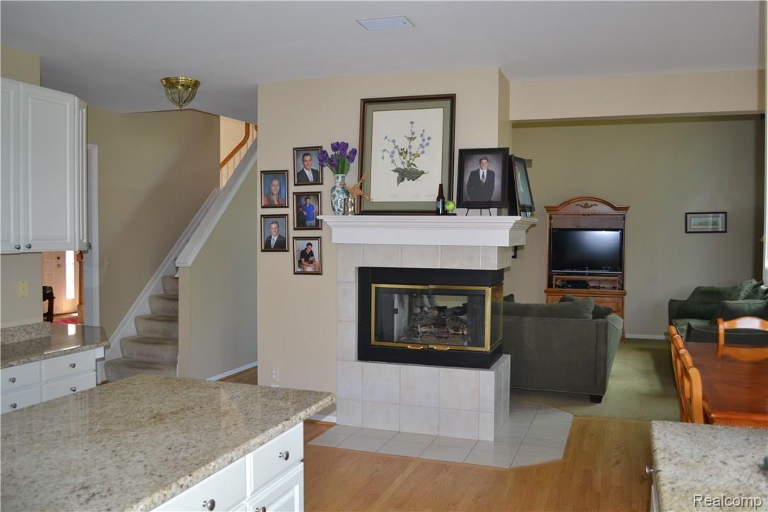 3330 Rosemont Court Rochester, MI 48306 - Photo 29 of 60 rosemont kitchen 7.JPG