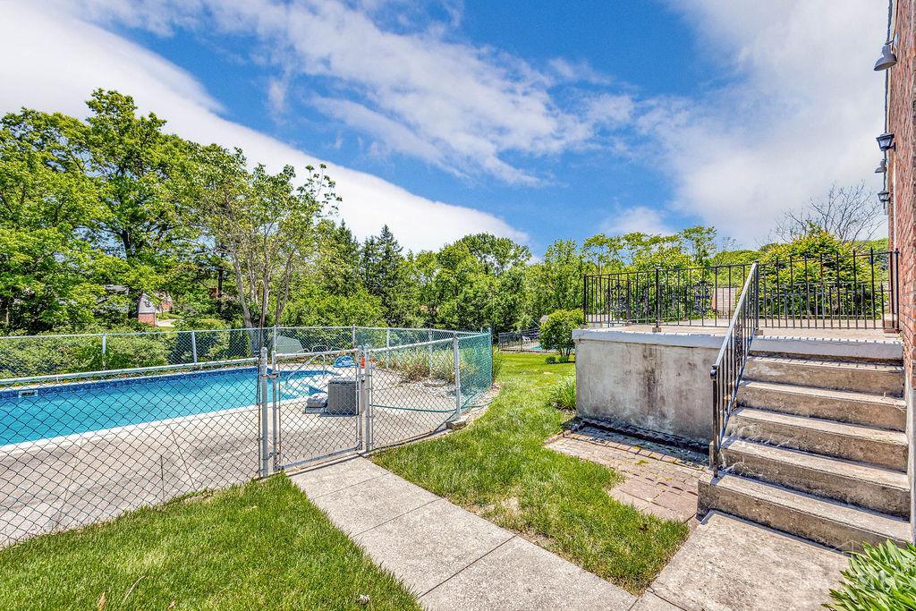 8714 Wuest Road Cincinnati, OH 45251 - Photo 35 of 64 Gallery Image 35